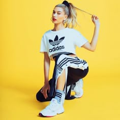 Looks Hip Hop, 사진 촬영 포즈, Dance Outfit, Fashion Photography Poses, Model Poses Photography, Looks Street Style, Trik Fotografi, Break Dance, Photography Poses Women