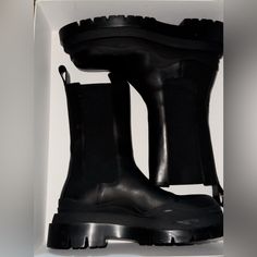 Luxury Boot Bottega Veneta Size 39 Black Worn Once Bottega Veneta Shoes, Luxury Boots, Black Chelsea Boots, Chelsea Boot, Bottega Veneta, Black Shoes, Chelsea Boots, Chelsea, Women Shoes