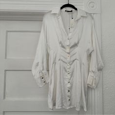 New With Tags Size Medium A Couple Very Light Spots, I’m 90% Sure They’d Come Out In The Wash But Didn’t Want To Remove The Tags To Try & Wash It Zara Gold, Light Spots, Button Up Long Sleeve, Long Sleeve Shirt Dress, White Satin, Zara Dresses, Cream White, Long Sleeve Shirt, Sleeve Shirt