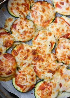 zucchini pizza with cheese and sauce on top in a skillet, ready to be eaten