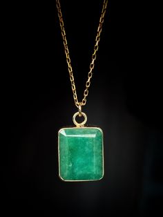 Handmade item   Stone Name : Emerald Stone Shape : Square Stone Size : 1 CM  Material : Gold 14 k Necklace Length : 45 Cm   All our jewelry is made exclusively from natural stones, 100 % handmade. We ship all our jewelry inside branded packaging. If you have any question or special request just send me a message and I will be glad to help you. Emerald is linked to the heart chakra and the color green is also said to be the calmest shade our bodies and minds just want to drink in. Emerald has hug Hallmarked Emerald Necklace, Luxury Emerald Rectangular Pendant Jewelry, Luxury Rectangular Emerald Necklace, Formal Emerald Rectangular Pendant Jewelry, Elegant Green Emerald Necklace With Rectangular Pendant, Luxury Green Emerald Oval Pendant Necklace, Rectangular Emerald Gemstone Necklace, Formal Jewelry With May Birthstone Rectangular Pendant, Rectangular Emerald Necklace Fine Jewelry