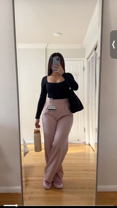 office outfits Office Outfits Women Cold Weather, Professional Retail Outfits, Brown Top Office Outfit, Professional Outfits Women Cardigan, Cute Simple Office Outfits, Business Casual Tan Pants, Work Wide Leg Pants Outfit, Door To Door Sales Outfit, Outfit Inspo For Work