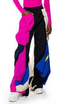 TIANNA COLORBLOCK JOGGER in black multi College Wardrobe, Baddie Style, Cropped Hoodie, Women's Style, Color Blocking, What To Wear, Girl Fashion, Fashion Blogger, Outfit Inspirations