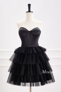 Strapless Black A-Line Tiered Tulle Homecoming Dress Casual Homecoming Dresses, Spring Dance Dresses, Cute Hoco Dresses, Sweetheart Homecoming Dress, Cute Formal Dresses, School Dance Dresses, Hoco Dresses Tight, Cute Homecoming Dresses, Tulle Material