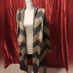 The Item Is Brand New With Tags And Has Never Been Worn. The Material Blend Can Be Found In The Pictures. The Item Has No Damage. Tan Hoodie, Long Quilted Coat, Anthropologie Jacket, Brown Tie, Wool Blend Jacket, Long Vests, Black Vest, Boho Kimono, Grey Women