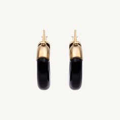 Black onyx and 14k yellow gold earring. Total weight: 4.86g Luxury Black Earrings With Polished Finish, Luxury Black Onyx Earrings, Luxury Gold Onyx Earrings, Luxury Onyx Drop Earrings, Luxury Black Pierced Earrings, Single Black Luxury Earring, Luxury Black Single Earring, Black Polished Evening Earrings, Modern Onyx Earrings With Black Enamel