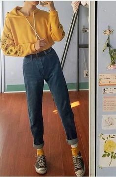 Yellow Dress Outfit, Girls Yellow Dress, Look 80s, Mode Ulzzang, Hipster Outfits, 90s Outfit, Aesthetic Grunge, Mode Vintage