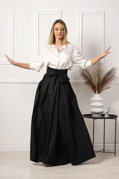 Black Pleated Maxi Skirt, High Waist Victorian Walking Skirt ❥ Enjoy the effortless fit and the feminine sense when wearing our creations! Every piece by NikkaPlace is made with lots of love and attention to detail! ❥ MATERIALS AND CARE Cotton Hand or machine wash separately, always with lukewarm or cold water and a mild soap without bleach or brighteners. Opt for a short and gentle cycle. Do not dry clean. ❥ SIZE Please refer to our size chart (last image in the listing photos). If you're unsur Victorian Walking Skirt, Edwardian Walking Skirt, Black Pleated Skirt Outfit, Walking Skirt, Victorian Skirt, Black Skirt Outfits, Bell Skirt, Gothic Skirt, Full Length Skirt