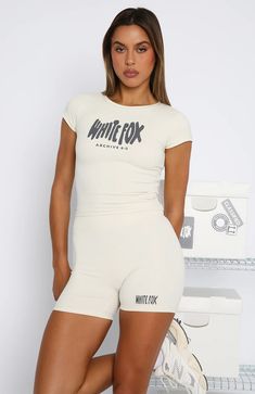 Archive 6.0 Baby Tee Coconut | White Fox Boutique US Coconut Head, Trajes Kylie Jenner, Sweaters Hoodies, Puff Print, Fits With Shorts, Baby Fox, White Fox, Baby Tee, Oversized Tee