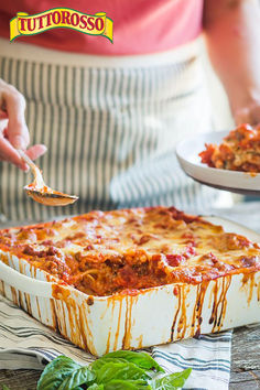 Classic Italian Lasagna Classic Italian Lasagna, Italian Lasagna Recipe, Italian Lasagna, Lazy Lasagna, Ravioli Bake, Slow Cooker Lasagna, Classic Lasagna