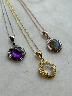 925 Sterling Silver 14K Gold Plated In order; Amethyst / Moon Stone / Labradorite Stones Natural Stones Necklace, Labradorite Stone, Moon Stone, Stone Necklace, Sterling Silber, Pendant Necklaces, Favorite Jewelry, Labradorite, Natural Stones