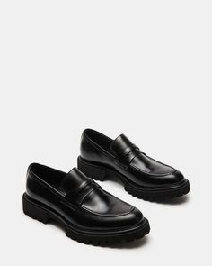 RONEN Black Leather Lug Sole Loafer | Men's Loafers – Steve Madden Black Loafers Men, Christmas Fits, Mens Work Shoes, Classy Outfits Men, Steve Madden Store, Men's Loafers, Apparel Merchandising, Black Loafers, Outfits Men