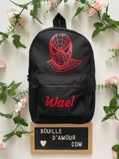 A backpack with your child's favorite hero, plus their first name written on it?! It's certain, your Bouille d'Amour will be proud to wear this Spiderman backpack. Due to its small size (35cm x 23cm x 12cm), this personalized mini backpack will be perfect for a return to nursery or nursery school, but also to make a nice personalized gift for a birthday for example. With its 7 liter capacity, you can put everything your child will need for the day (water bottle or small bottle of water, snack bo Themed Black Backpack For School, Themed Black School Backpack, Red Backpack For School Events, Character Backpack For Students, Character Backpack For Back To School, Back To School Character Backpack, Black Character Backpack For Everyday Use, Themed Backpack For School, Themed Red Backpack For School