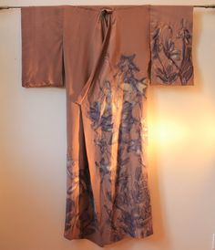 Ultimate luxury Handpainted silk kimono by DanaRomanSilk on Etsy, $1500.00 Kimono Art, Green Kimono, Sew Patterns, Red Kimono, Traditional Japanese Kimono, White Kimono, Bohemian Kimono, Festival Jacket, Wedding Kimono