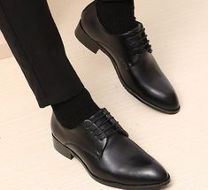 Men's Formal Business Shoes - Black LeatherSole material: rubberFunction: breathableGender: MaleOccasion: daily, businessStyle: formal Packaging contains: 1 * pair of loafers without shoe boxUS6.0 = EU38 = 240mm = 9.45 "(bare feet length) US6.5 = EU39 = 245mm = 9.65" US7.0 = EU40 = 250mm = 9.84 " US8.0 = EU41 = 255mm = 10 , 04 " US8.5 = EU42 = 260mm = 10.24" US9.5 = EU43 = 265mm = 10.43 " US10.0 = EU44 = 270mm = 10.63" US11.0 = EU45 = 275mm = 10.83 "US12.0 = EU46 = 280mm = 11.02" US12.5 = E Black Leather Sole Lace-up Shoes For Business Casual, Brogue Detailed Leather Shoes For Business Meetings, Leather Brogue Shoes For Business Meetings, Brogue Leather Shoes For Business Meetings, Black Dress Shoes With Textured Sole For Business Casual, Black Dress Shoes With Textured Sole For Work, Black Leather Almond Toe Shoes For Business Casual, Black Almond Toe Leather Shoes For Business Casual, Black Almond Toe Shoes For Business Casual