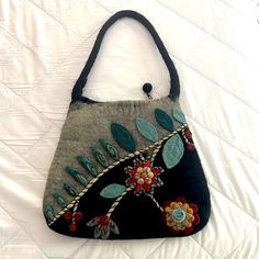 Beautiful Wool Handbag! 10 Inch Shoulder Drop. Interior Is Clean, Never Used Felted Wool Purses, Wool Purse Patterns, Felt Purse Diy, Contemporary Bags, Wool Pennies, Felted Purse, Wool Purse, Felt Bags, Mini Duffle Bag