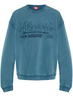 blue cotton jersey texture raw-cut finish acid wash embroidered logo to the front crew neck drop shoulder long sleeves straight hem Sporty Washed Crew Neck Sweatshirt, Sporty Crew Neck Washed Sweatshirt, Washed Blue Sweatshirt With Ribbed Cuffs, Oversized Acid Wash Sweatshirt With Ribbed Cuffs, Distressed Long Sleeve Cotton Sweater, Distressed Cotton Long Sleeve Sweater, Blue Washed Crew Sweatshirt, Washed Crew Neck Sweatshirt For Streetwear, Acid Wash Sweatshirt With Ribbed Cuffs, Relaxed Fit