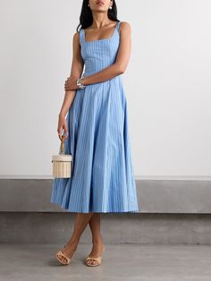 STAUD's 'Wells' dress is the kind you'll want to wear all summer long. Made from lightweight cotton-blend poplin, it has a paneled, corset-inspired bodice that flares out to a swishy midi hem. Complement the white stripes with matching sandals. Classic Summer Dress, Rooftop Dinner, Riviera Fashion, Blue Stripe Dress, Poplin Midi Dress, Blue Linen Dress, Summer Capsule, The White Stripes, Patterns Ideas