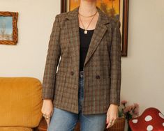 Beautiful wool blazer.  MEASUREMENTS Chest: 36" Waist: 34" Shoulder to Shoulder: 16" Length: 26" Sleeve: 23" Retro Notch Lapel Blazer For Fall, Retro Fall Business Blazer, Retro Fall Office Blazer, Vintage Winter Workwear Blazer, Vintage Winter Blazer For Workwear, Winter Vintage Blazer For Workwear, Winter Vintage Blazer For Work, Retro Wool Spring Blazer, Vintage Office Blazer For Fall