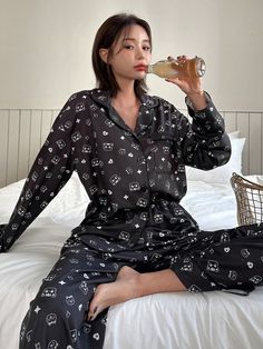 Preto  Collar   Estampa total Conjuntos de Calça Embellished Elasticidade Baixa Primavera / Outono Printed Pajama, Print Pant, Cute Kitty, Pant Sets, Print Pajamas, Pajama Set Women, Pajama Sets, Style Ideas, Pajamas Women