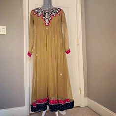 Pakistani/Indian Dress Pakistani Dress, Indian Dress, Size 6 Dress, Pakistani Dresses, Indian Dresses, Colorful Dresses, Womens Sizes, Size 6, Womens Dresses