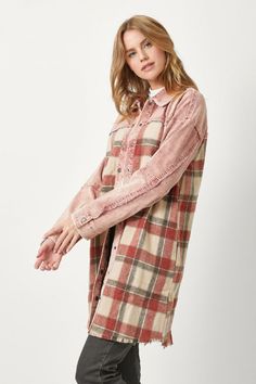 Fringe Edge Detailed Plaid Long JacketMixed fabricButton downSide pocketsHi-lo hemThigh high -Self 94% Polyester, 6% Spandex / Contrast 45% Cotton, 30% Acrylic, 25% Polyamide-Model wears: S / Model height: 5` 9" Long Red, Red Plaid, S Models, Model Height, Plaid, Spandex, Red, How To Wear