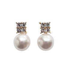 White pearl invisible clip on earrings, bridal gold clip on earrings, non pierced earrings, wedding rhinestone crystal clip on earrings stud 💖For more comfortable and pierced look clip on earrings, please click the link below. https://www.etsy.com/shop/ClipOnEarringsJP Details ◆Length:0.43 inches (1.1 cm) ◆Weight:1 g (0.04 oz) ◆Rhinestone ◆Color: Clear ( Gold tone) ✨The combination of square rhinestone and white pearl are gorgeous  and these are delicate design! These elegant and feminine earri Non Pierced Earrings, Feminine Earrings, Gold Clips, Rhinestone Wedding, Delicate Design, Earrings Wedding, Earrings Stud, Modern Earrings, Earring Findings