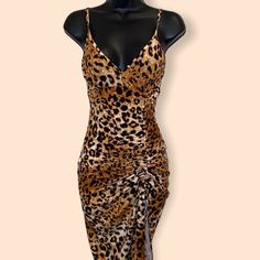 This Dress Is Perfect For Date Night And Fits Like A Glove Available In S-L Cheetah Print Dress Black Women, Sunflower Granny Square Pattern, Zara Poplin Dress, Basic Granny Square, Aliyah Core, Sunflower Granny Square, Hoco 2024, Roddy Ricch, Core Outfits