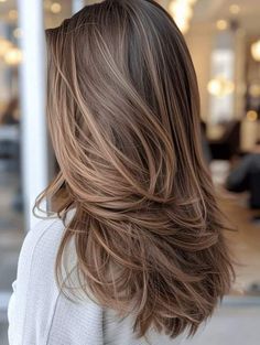 Dark Blonde Dyed Hair, Chest Length Haircut, Brown Hair Looks, Brown Hair Inspo, Brunette Hair With Highlights, Brunette Balayage Hair, Spring Hairstyles, Hair Color Balayage, Hair Inspiration Color