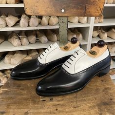 Balmoral Oxford in Black / White Leather Dress Shoes on Storenvy White Leather Dress, Quality Leather Boots, Pregnancy Shoes, Custom Design Shoes, Handmade Leather Shoes, Oxford Shoes Men, Leather Dress Shoes, Shoes Shop, Black White Fashion