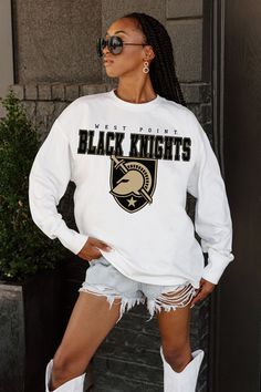 Bring the energy of the game to your wardrobe with our oversized long sleeve tee with ribbed neckline and cuffs. You'll be showing off your Army Black Knights team spirit in iconic style. Gameday Couture, Big Goals, Oversized Long Sleeve, Blackest Knight, Iconic Style, Ribbed Neckline, The Energy, Team Spirit, Knights