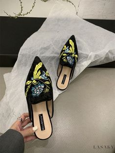 Lasaky - Fashionable Embroidered Flat Slippers with Pointed Toe, Comfortable Low Heel Sandals Velvet Mules Shoes, Flower Slippers, Embroidery Flats, Velvet Mules, Women Embroidery, Embroidered Flats, Flower Sandals, Women Slides, Velvet Shoes