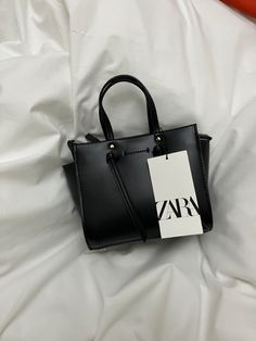 Broken Iphone, Zara Purse, Bag Closet, Mini City, Zara Bag, Bag Zara, Expensive Shoes, Zara Mini