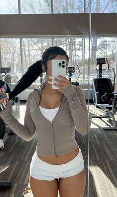 Gym outfit aesthetic ❤️ Cute Gym Outfits, Gym Outfits, Cute Everyday Outfits, Baddie Outfits Casual, Cute Simple Outfits, Girly Outfits, Lookbook Outfits, Cute Casual Outfits