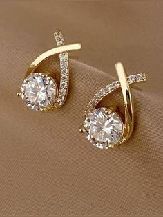 خواتم خطوبة, Gold Earrings Models, Diamond Earrings Design, Modern Gold Jewelry, Cross Earrings Studs, Moissanite Earrings, Fancy Jewellery, Gold Earrings Designs, Fancy Jewelry