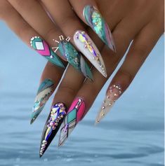 Pinterest: @ prettiiegorgeous ♥ Gel Paint, Nagellack Trends, Stiletto Nail Art, Stiletto Nails Designs, Her Nails, Luxury Nails, Fabulous Nails, Bling Nails, Dope Nails