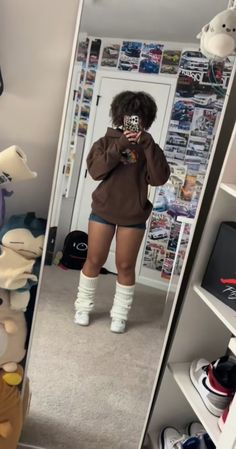 Fit Inspo For School Outfits Winter, Tomboy Cute Outfits, Ugly Outfits Funny, Cute Harajuku Outfits, Short Thick Body Outfits, Outfits For Wide Shoulders, Alt Outfits Black Women, Alternative Fashion Black Women, Let Warmer Outfits