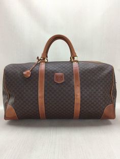 Auth CELINE Boston Bag Purse Brown used from Japan Description Condition: B (Good condition but signs of small scratches and / or stains) Color Brown Size Handle36.5cm D23.5cm H25cm W49cm Payment We only accept PayPal payments. Please pay within 5 days after auction is finished. Shipping Shipping Cost Shipping Method Asia, Middle East America,Canada Australia,Mexico Europe Russia Other Shipping Duration Shipping Method Asia, Middle East America,Canada Australia,Mexico Europe Russia Other ePacket Celine Boston Bag, America And Canada, Boston Bag, Japan Post, Stain Colors, 8 Days, Louis Vuitton Speedy Bag, Middle East, Tracking Number