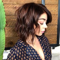 The Best Shag Haircut for Every Hair Length Shag Bob Haircut, Shag Bob, Corte Shaggy, Line Bob Haircut, Natasha Lyonne, Sarah Hyland, Julianne Hough