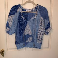 Blue And White Shirt From The Brand Rose + Olive. It Has Ruffles On The Sleeves And Elastic Across The Bottom. Never Worn And In Perfect Condition. Olive Top, Blue And White Shirt, Shirt Color, White Shirt, Ruffles, Colorful Shirts, Blue White, Color Blue, Top Blouse