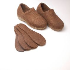 100% organic wool felt insoles. These wool boot liners are made from the same wool which is used for felted boots. All wool is organic, not dyed, not chemically treated. These insoles can be a good addition to Woolenclogs or for any of your boots, shoes, slippers. Just put them into the shoes and feel the warmth and gentle massage of natural wool felt. Thick insoles can be used to fix the size of woolenclogs, when they stretch a bit after long wearing. Wool felt insoles are warm, natural and eco Felted Shoes, Felted Projects, Wool Clogs, Wool Shoes, Felt Shoes, Upcycled Leather, Boot Liners, Felted Slippers, Thick Wool