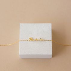 ✨Top Picked: Recommended by our editors ✨ It's the small things in life that count 🤍 Let her know you're always thinking of them with our adorable and dainty personalized Venice Tiny Name Bracelet. The delicate chain, mixed with its lovely cursive font makes this adornment an everyday essential for every minimal jewelry lover. Material: High Quality Solid 925 Sterling Silver Finish: Sterling Silver ∙ 18K Gold ∙ Rose Gold Featuring Dainty 3mm Charm Bracelet SKU: MM-BM54F78 The Small Things In Life, Small Things In Life, Dainty Diamond Necklace, The Small Things, Link Earrings, Initial Jewelry, Minimal Jewelry, Delicate Chain, Station Necklace