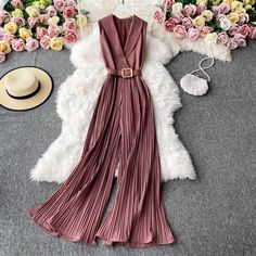 Fashion V-neck jumpsuit wide-leg pants  Product number: cute1861 Fabric: blended Color: apricot, burgundy, red, green, blue, yellow, black Size(cm): free size(1inch=2.54cm) M length 138cm  bust 87cm L length 139cm  bust 91cm Please check the size carefully when you choose items, thank you.  ❤️❤️Delivery times❤️❤️ Processing time: 1-3 working days Shipping time: 7-14 working days Vintage Playsuit, Collar Jumpsuit, Rompers For Women, Dress Luxury, Green Jumpsuit, Notched Collar, Wide Leg Jumpsuit, Spring Summer Outfits, Belted Dress