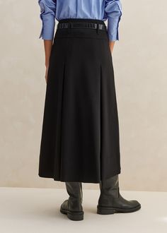 Cotton A-line Skirt For Workwear, Black Lined Skirt For Workwear, Voluminous A-line Skirt For Workwear, Workwear A-line Skirt With Gathered Details, Midi A Line Skirt, Black A-line Relaxed Fit Skirt, Style Council, Midi Skirt Pattern, Classic Tailoring