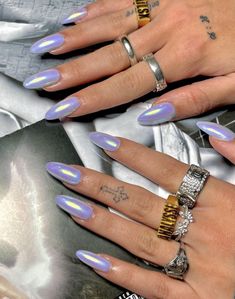 Reverse French Chrome Nails, Punk Chrome Nails, Chrome Nails Pastel, Colour Chrome Nails, Purple Chrome Almond Nails, Nails Pearl Effect, Periwinkle Chrome Nails, Coloured Chrome Nails