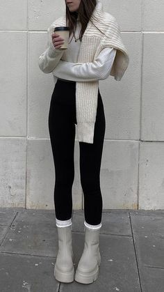 🧸ᴘɪɴᴛᴇʀᴇꜱᴛ: @ɴɪɪᴄᴏʟᴇɴᴇᴜ #winter #outfit #2023 Winteroutfits Chic, Look Legging, Stylish Winter Outfits, Winter Fashion Outfits Casual, Vanilla Girl, Cold Outfits, Legging Outfits