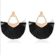 Bohemian Silky Thread Tassel Fringe Statement Drop Earrings - Black Fabric Content: Base Metal,Polyester Description: 2" Drop Length Brand New With Tag Black Tassel Earrings For Evening, Trendy Black Fringe Jewelry, Chic Black Fringe Earrings, Bohemian Fringe Earrings For Evening, Chic Black Earrings With Fringe, Black Fringe Earrings For Party, Chic Black Earrings For Summer, Party Black Fringe Earrings, Black Bohemian Dangle Tassel Earrings