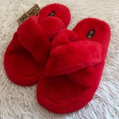 Seven For All Mankind~ Kiki Faux Fur Slipper Slides Red Size 9 New With Tags. Smoke Free Home Red Slides, Faux Fur Slides, Red Slippers, Leather Boots Heels, Slide Slippers, Faux Fur Slippers, Fuzzy Slippers, Pink Faux Fur, Fur Slippers