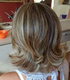 Medium Layered Haircuts, Medium Layered Hair, Penteado Cabelo Curto, Medium Hair Cuts, Layered Haircuts, Great Hair, Layered Hair, Hairstyle Ideas