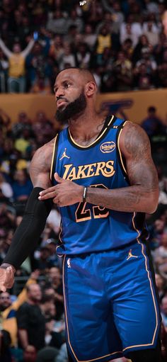 Basketball Wallpapers Hd, Kobe Bryant Poster, King Lebron James, Lebron James Lakers, King Lebron, Basketball Highlights, Bola Basket, Nba Fashion, Basketball Tips